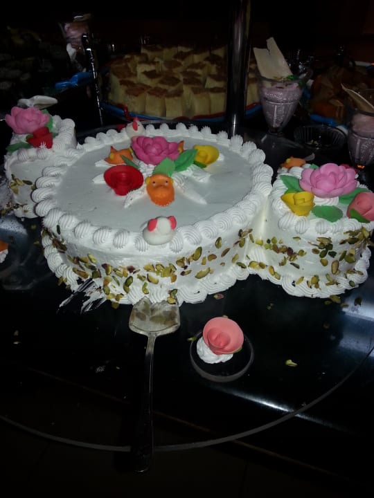 Leckere Torten und Kuchen täglich  Saphir Resort & Spa