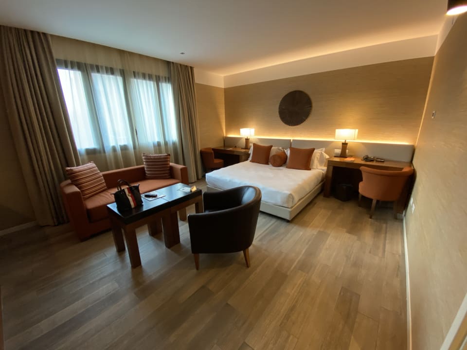 Zimmer Milan Suite Hotel
