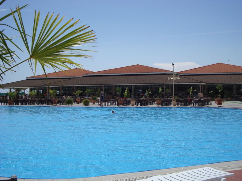 Relaxpool Asteria Family Resort Side