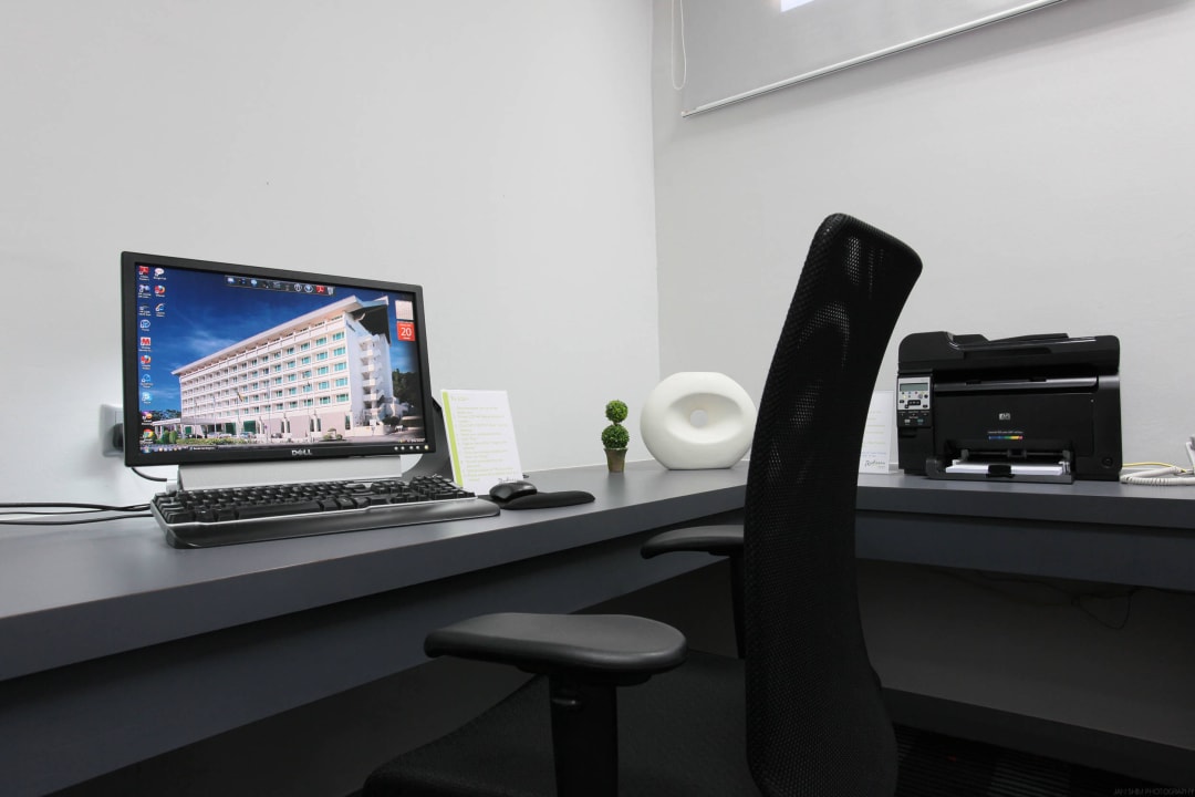 Business Centre Radisson Hotel Brunei Darussalam