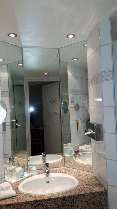 Badezimmer Parkhotel Weiskirchen