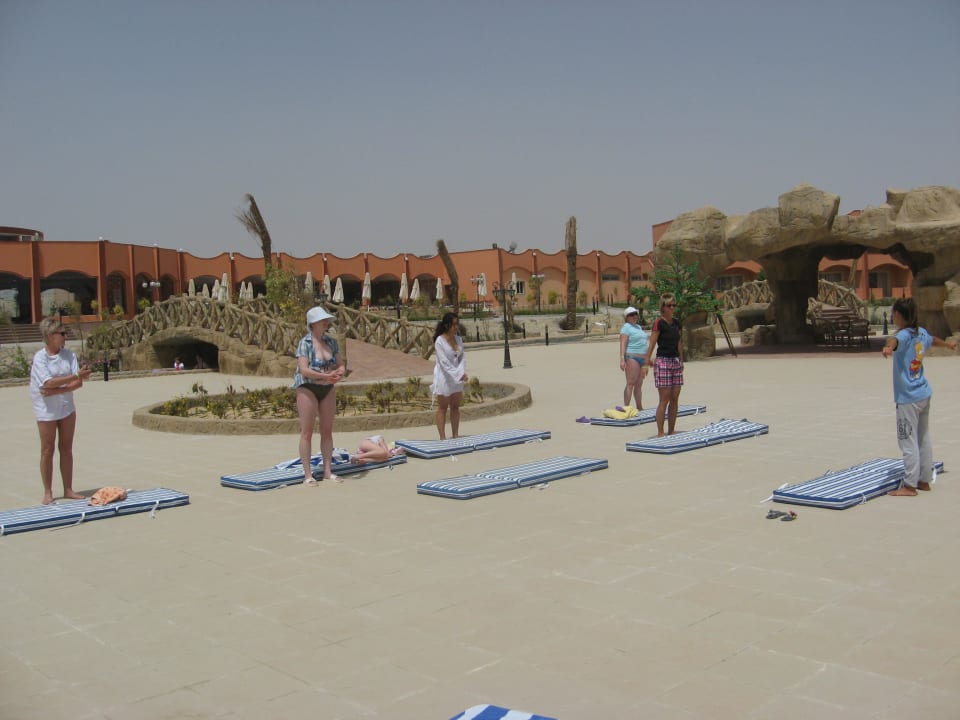 Aerobic Three Corners Happy Life Beach Resort