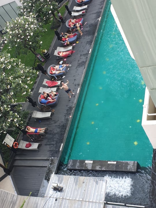 Pool JC Kevin Sathorn Bangkok Hotel