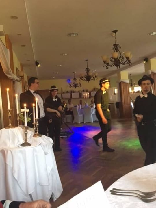Viele fleißige Helfer Landhotel Wettin