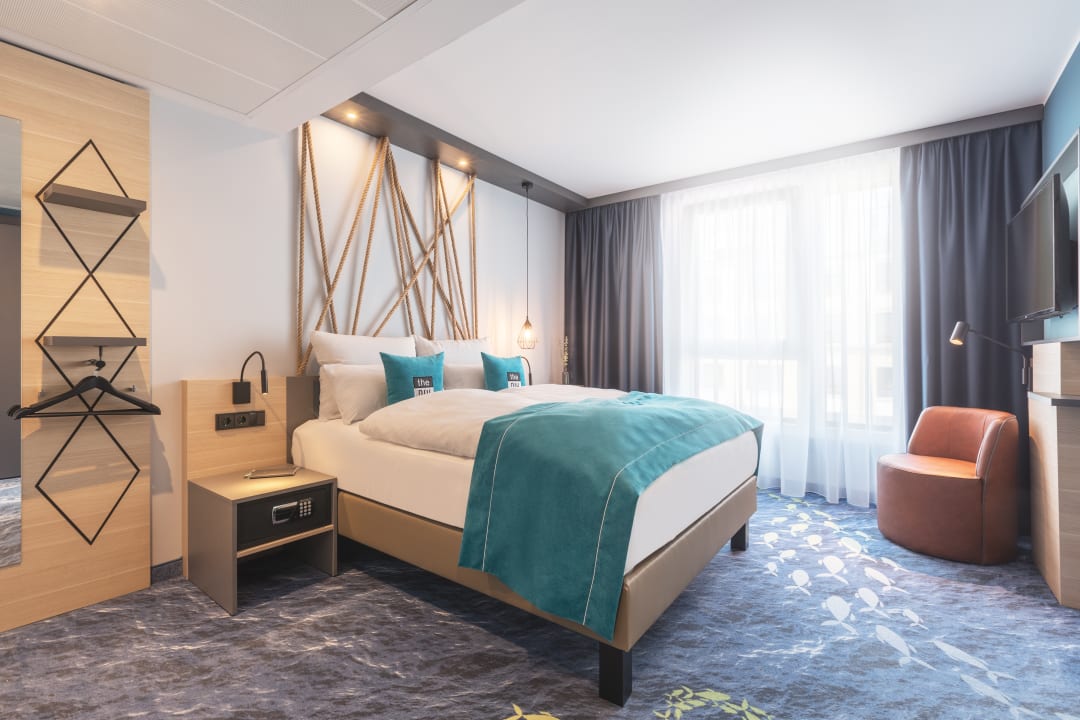 Zimmer Holiday Inn - the niu, Yen Hamburg City