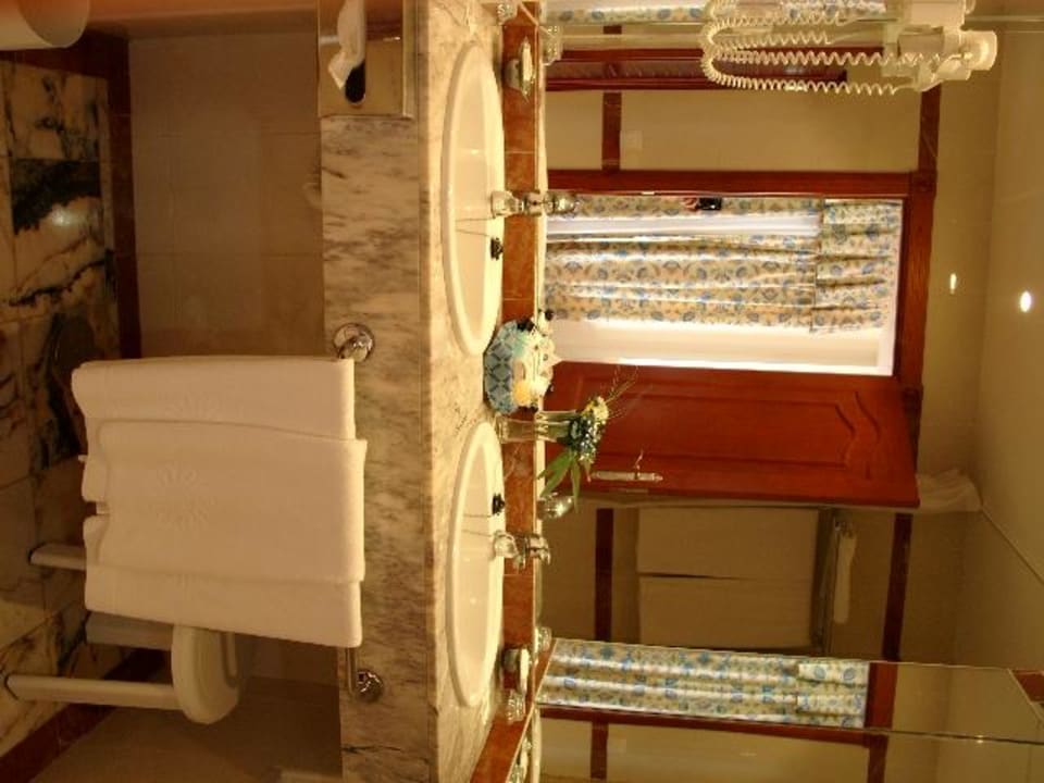 Bahia Principe Costa Adeje - Juniorsuite Bad Bahia Principe Sunlight Costa Adeje