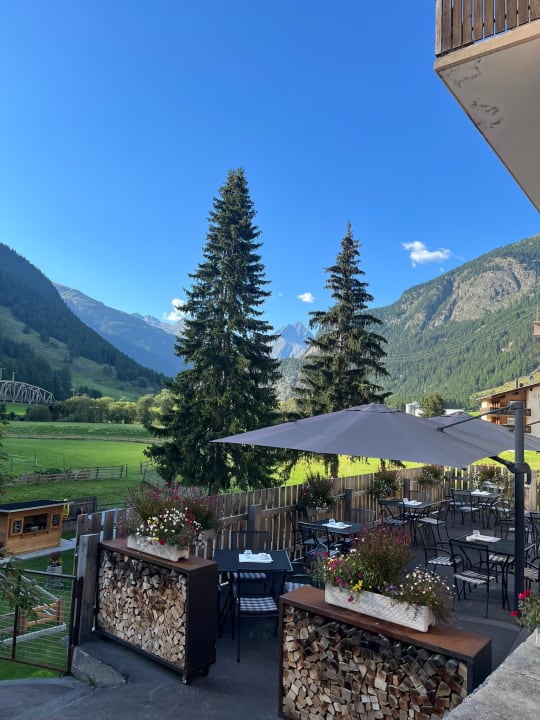 Gartenanlage Hotel Crusch Alba