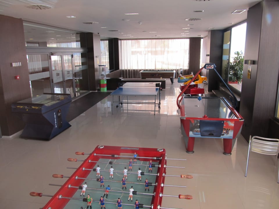 Spielbereich neben Cafeteria/Hallenbar BLUESEA Gran Cervantes