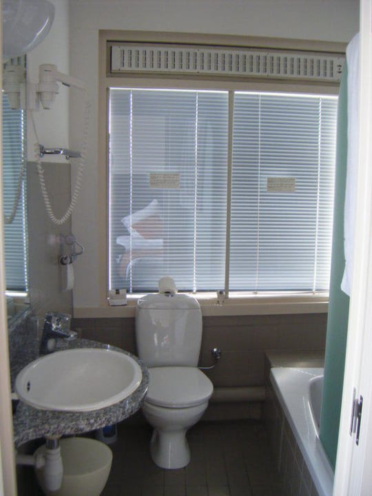 Bad von Zimmer 24 Strandhotel du Bassin