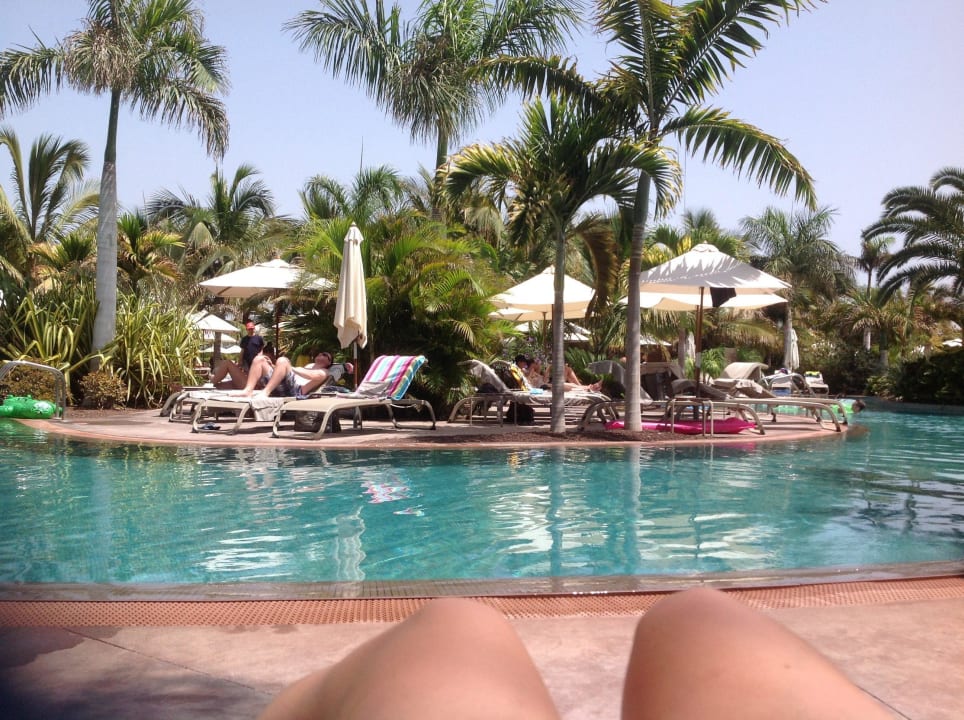 Ein winziger Teil der Pool Landschaft  Lopesan Baobab Resort