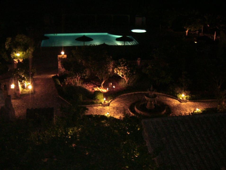Pool bei Nacht Hotel Son Trobat Wellness & Spa
