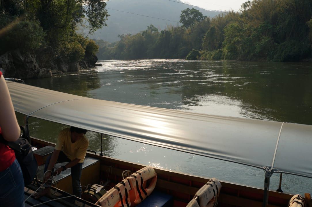 Hoteleingang Home Phutoey River Kwai Resort