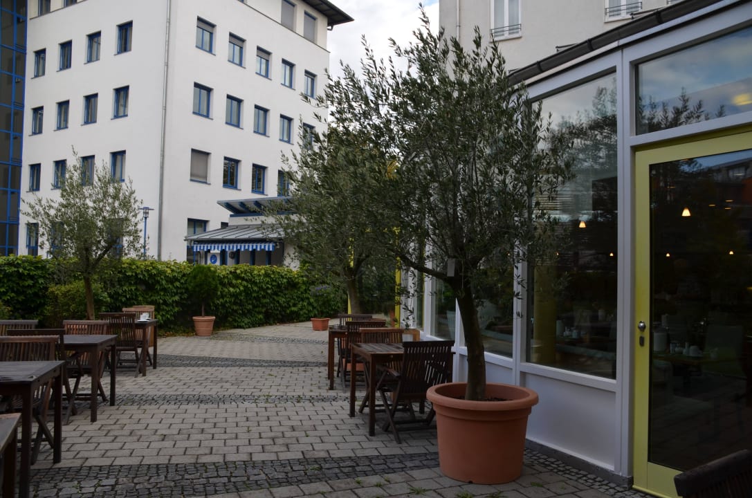 Aussenbereich / Frühstück Hansa Apart-Hotel Regensburg