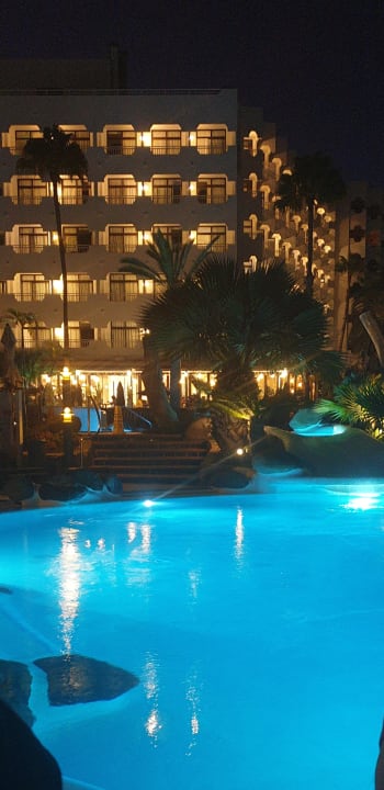 Pool Corallium Beach by Lopesan Hotels - Adults only