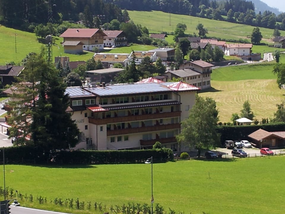 Blick auf das Hotel Hotel Wiesenhof Garden Resort
