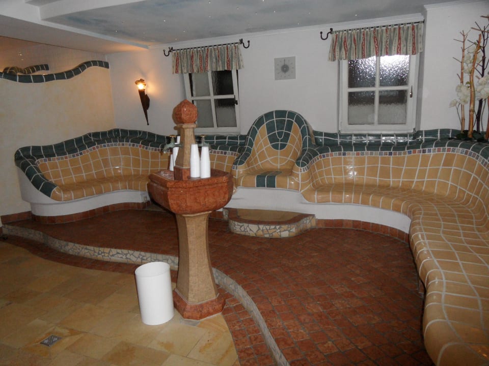 Wärmebank im Wellnessbereich Johannesbad Hotel St. Georg