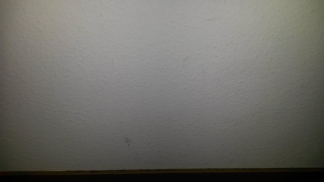 Wand mit Flecken Days Inn Leipzig City Centre