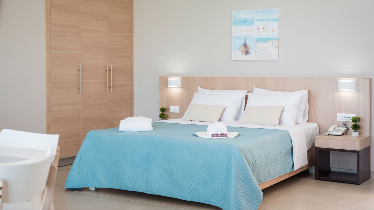 Zimmer Luxury Studios Panorama +