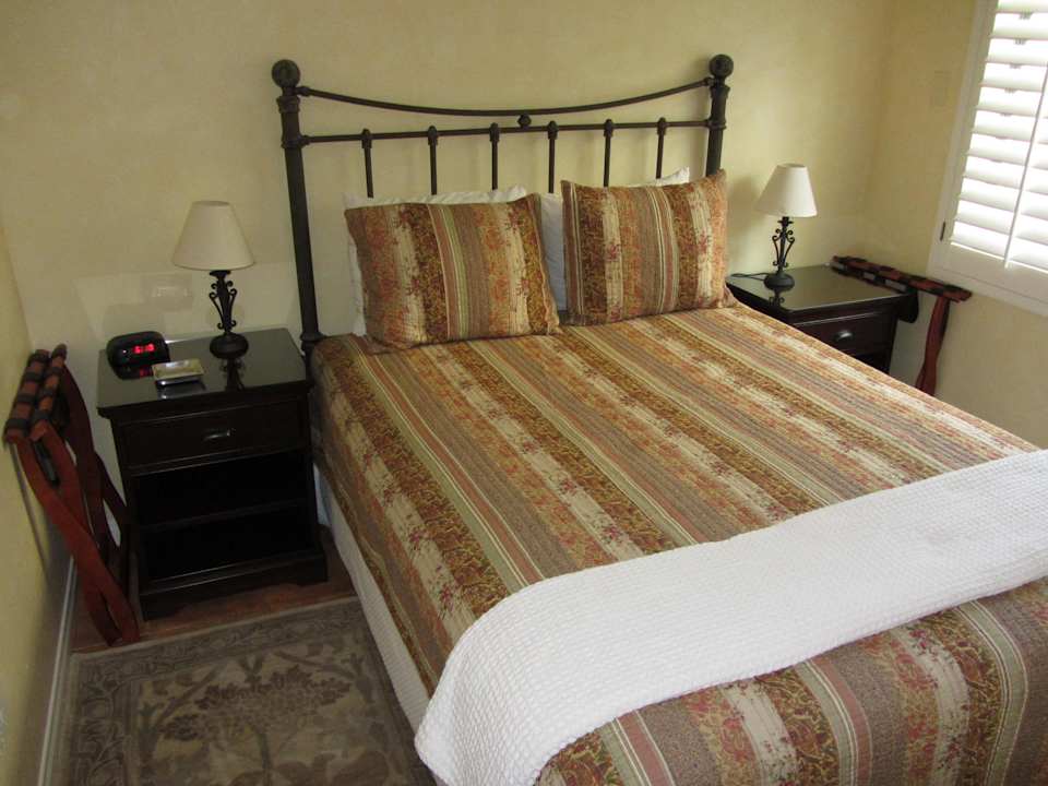 Eines von zwei Schlafzimmern Castillo Suite Hotel Castillo Inn at the Beach