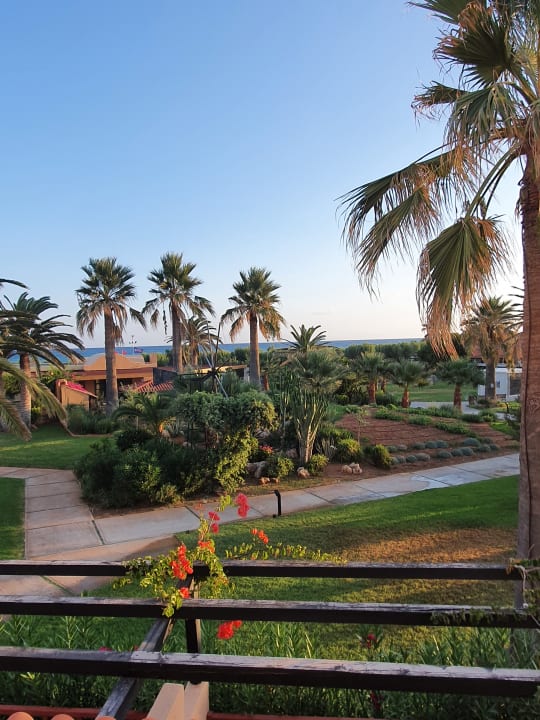 Gartenanlage Anissa Beach & Village