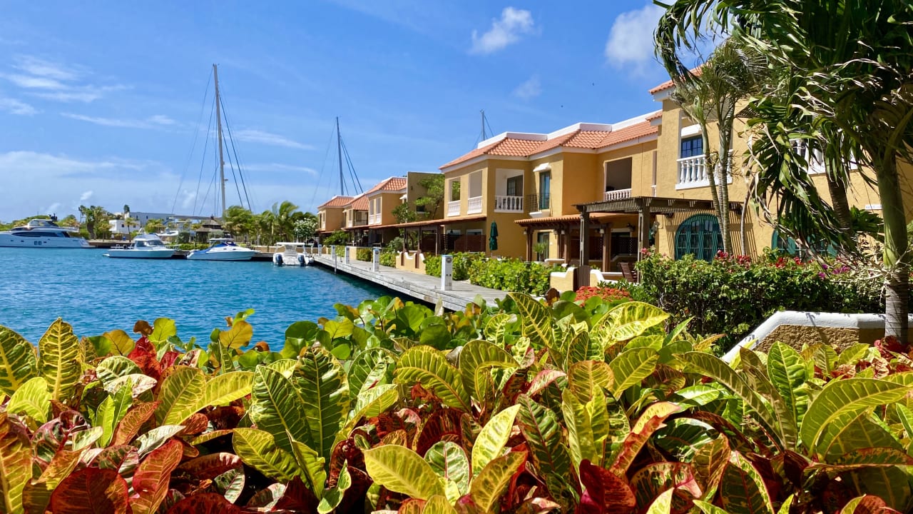 Außenansicht Harbour Village Beach Club
