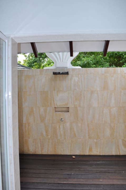 Außendusche Adaaran Select Meedhupparu Island Resort - Premium All Inclusive