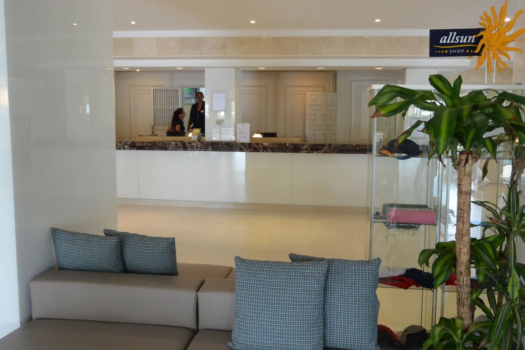 Lobby R2 Lago Playa Park