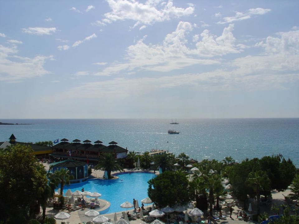 Vom Dach aus Botanik Hotel & Resort