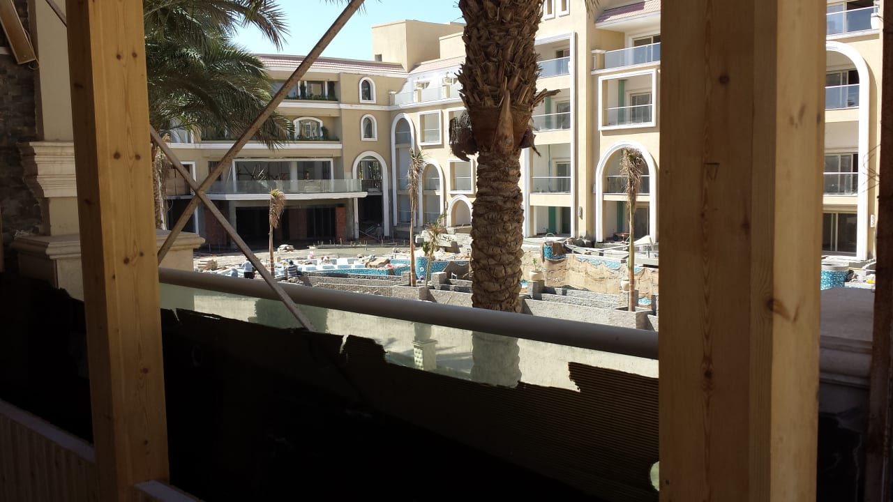 Blick vom Pool auf BST Kaisol Romance Resort