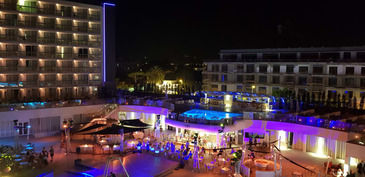 Ausblick The Ibiza Twiins