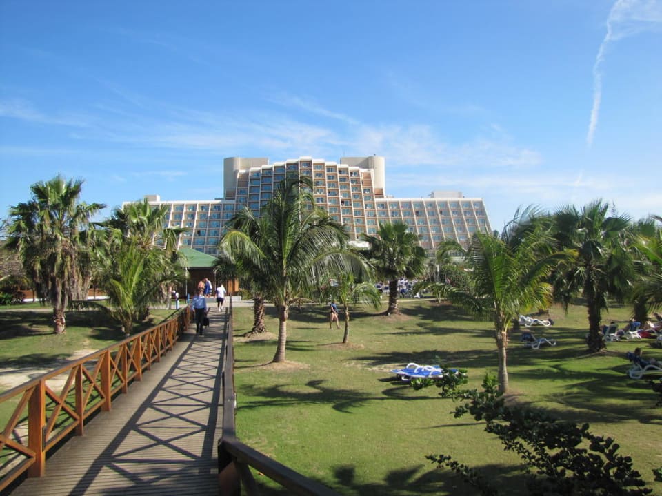Blick vom Strand auf das Hotel Blau varadero - Adults only
