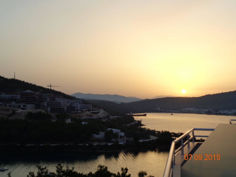 Wschód słońca widok z pokoju La Blanche Island Bodrum