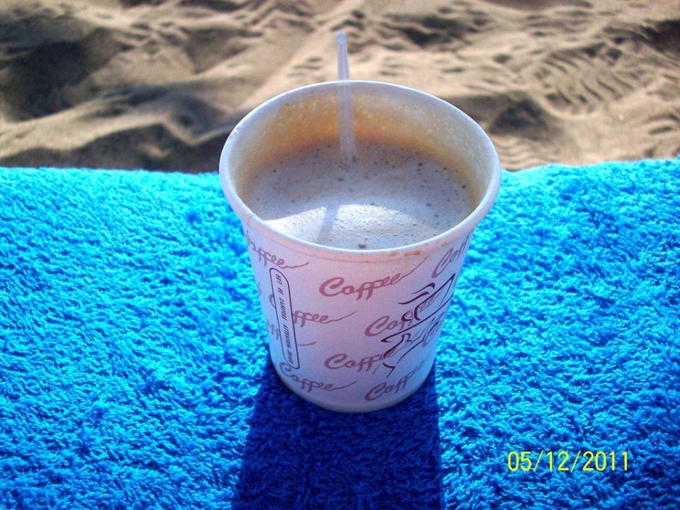 Cappuccino am Strand getrunken Sherwood Exclusive Lara
