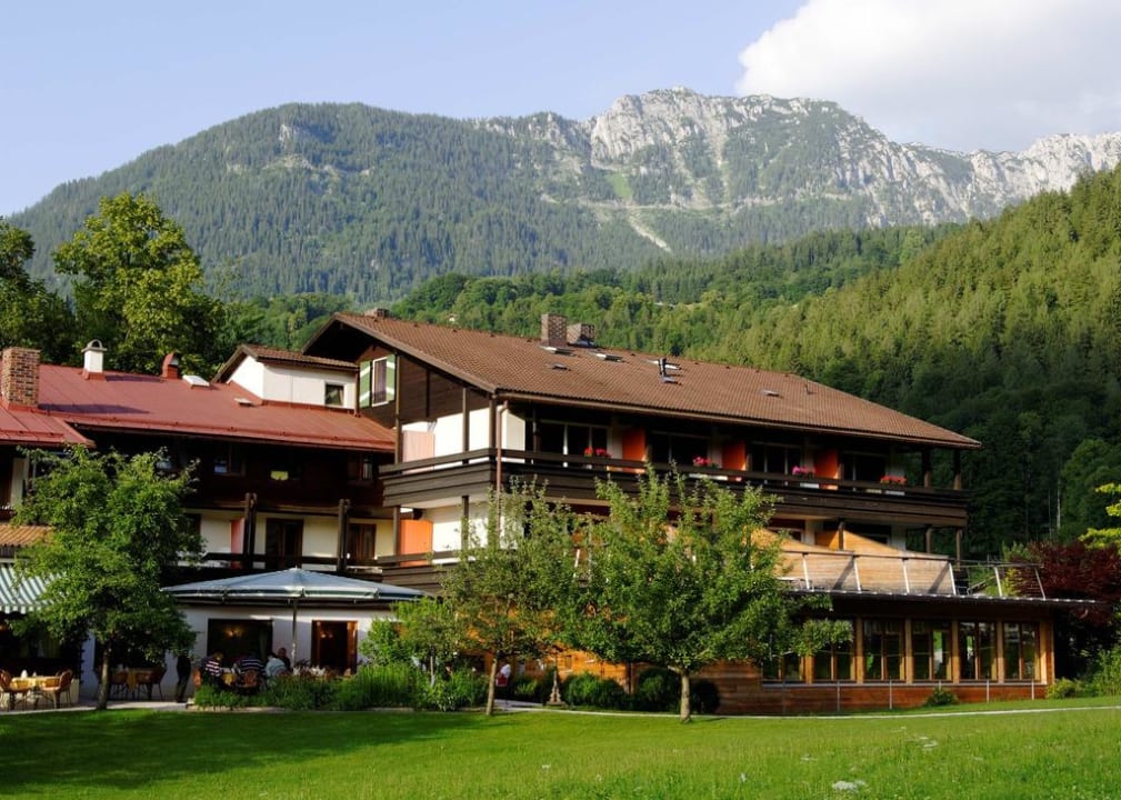 Back of the hotel Alm- & Wellnesshotel Alpenhof
