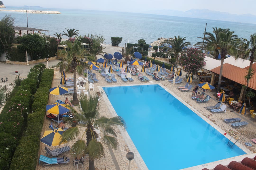 Poolansicht Apartments Angela Beach