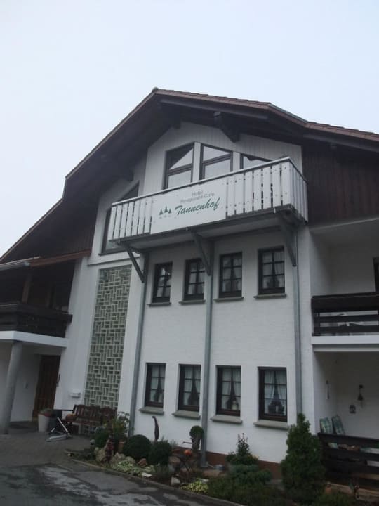 Außenansicht des Hotels Hotel Tannenhof