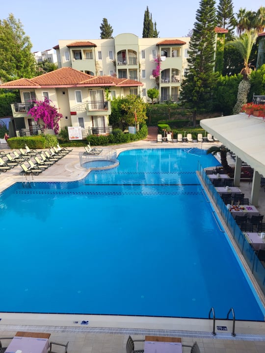 Pool Hotel Gardenia Beach