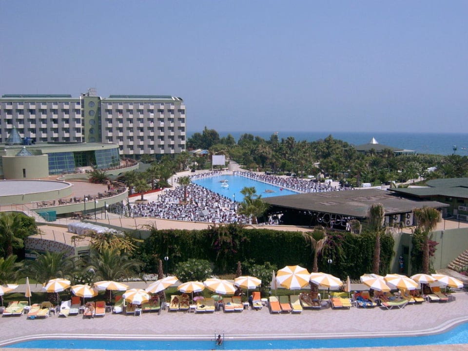Blick vom Balkon (nach Zimmerwechsel) VONRESORT Golden Coast