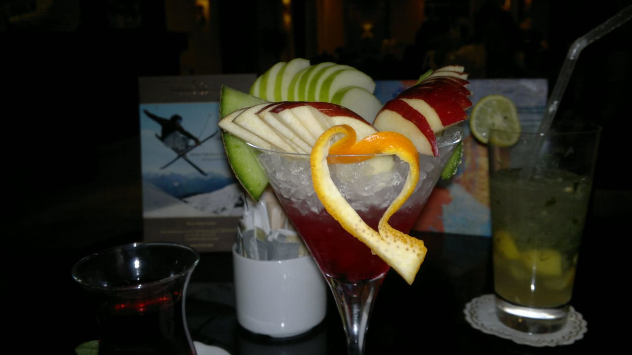 Überraschung vom Personalin der Piano-Bar Rixos Sharm El Sheikh Adults Only 18 +
