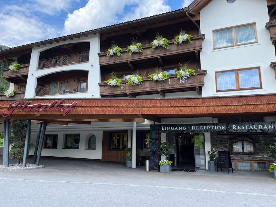 Außenansicht Platzlhof - Mein Hotel im Zillertal