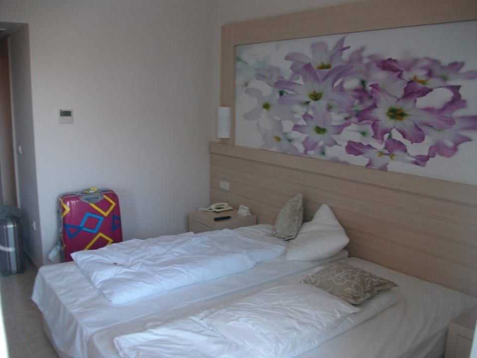 Schlafzimmer Seaden Corolla Hotel