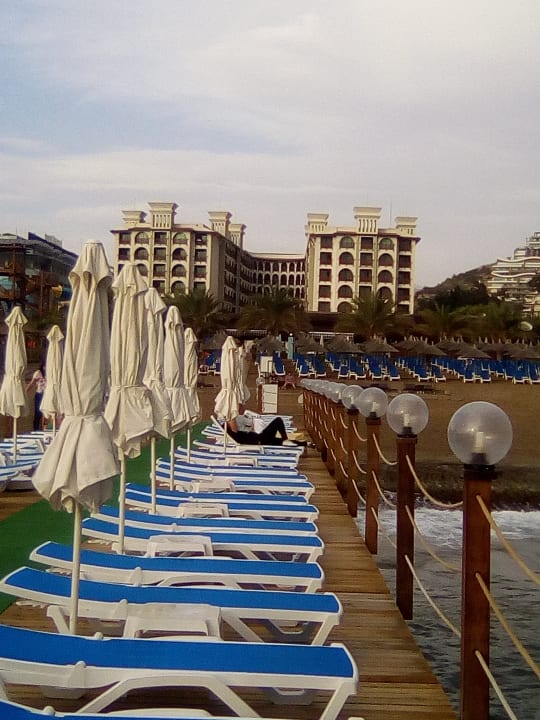 Strand Quattro Beach Spa & Resort