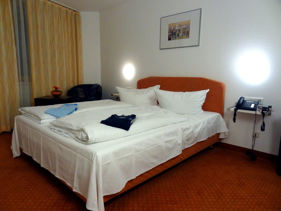 Doppelzimmer, Bett, Telefon Lobinger Hotel - Weisses Ross Langenau