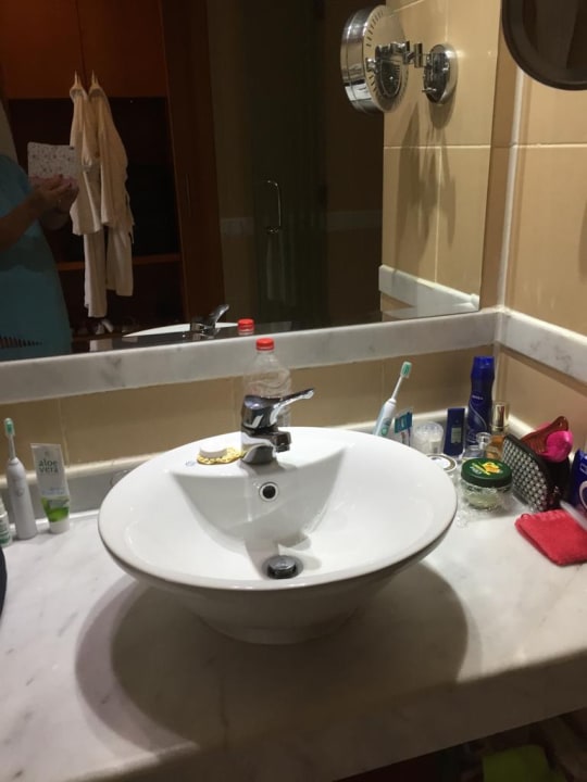 Zimmer Parrotel Beach Resort