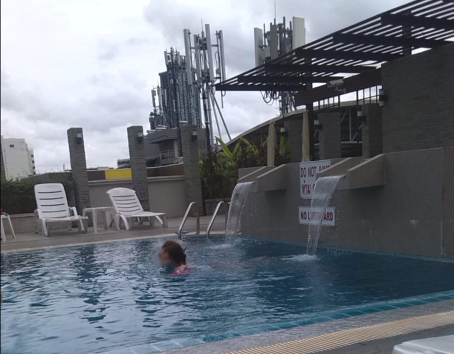 Pool Hotel Flipper Lodge