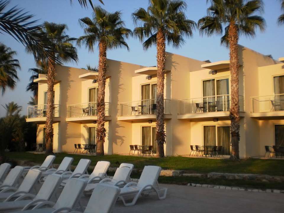 Bungalows Oscar Resort Hotel