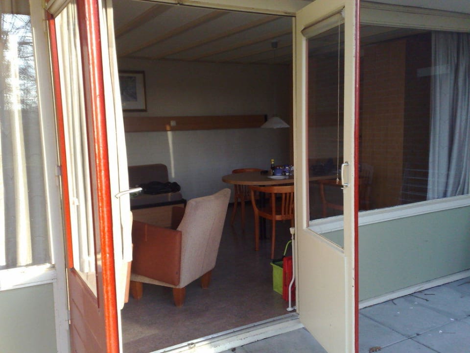 Blick von der Terrasse in den Bungalow Ferienpark Klein Vink