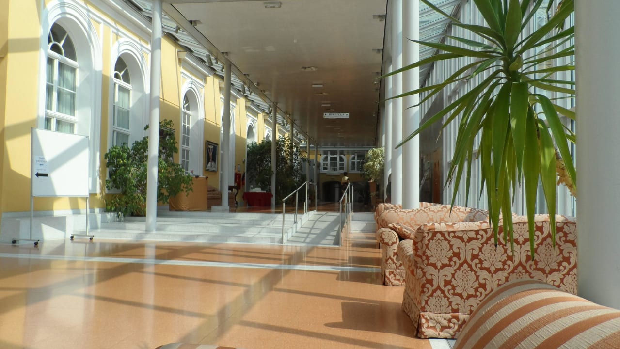 Холл отеля Grand Hotel Rogaška Komfort