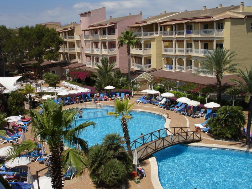 Poolblick (vom Balkon aus) Zafiro Bahia