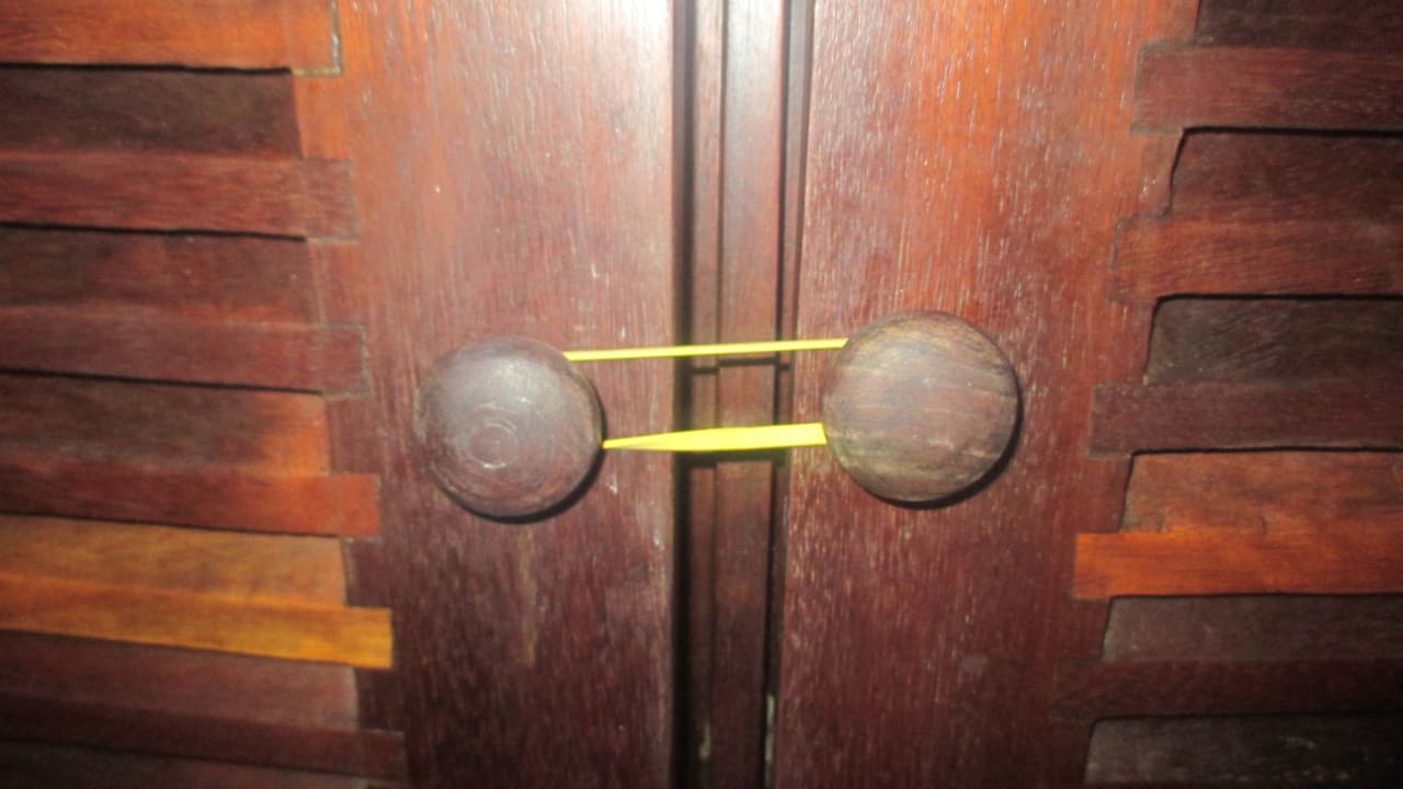 Schranktür hielt ohne Gummi nicht zu  Neptune Paradise Beach Resort & Spa